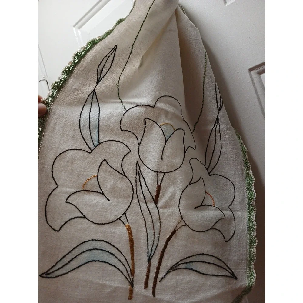 Vintage Hand Embroidered Tulips Table Runner Dresser Scarf Floral Table Decor